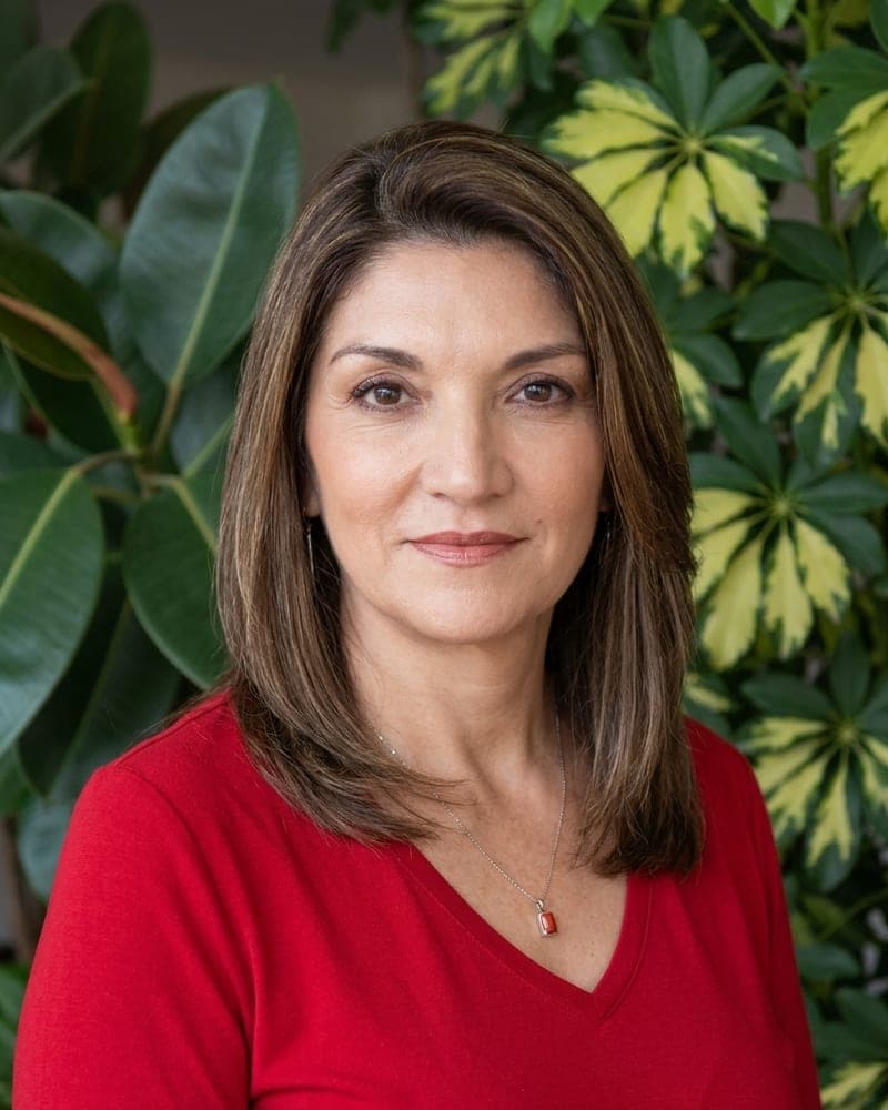 Laura — Ejecutiva de renovaciones · RC y asistencia médica